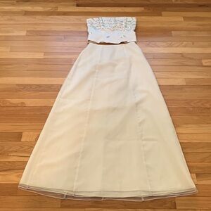 EUC Formal Layered White Tulle over Pale Yellow Embroidered Flowered Bodice